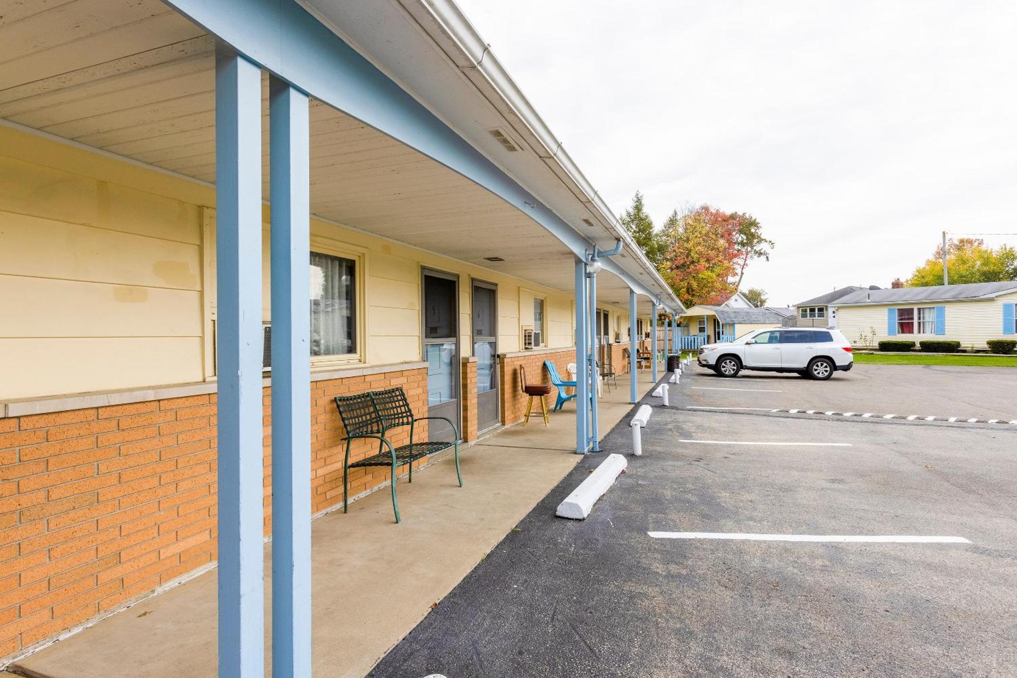 Parkside Motel By Oyo Meadville Conneaut Lake Conneaut Lakeshore Exterior photo