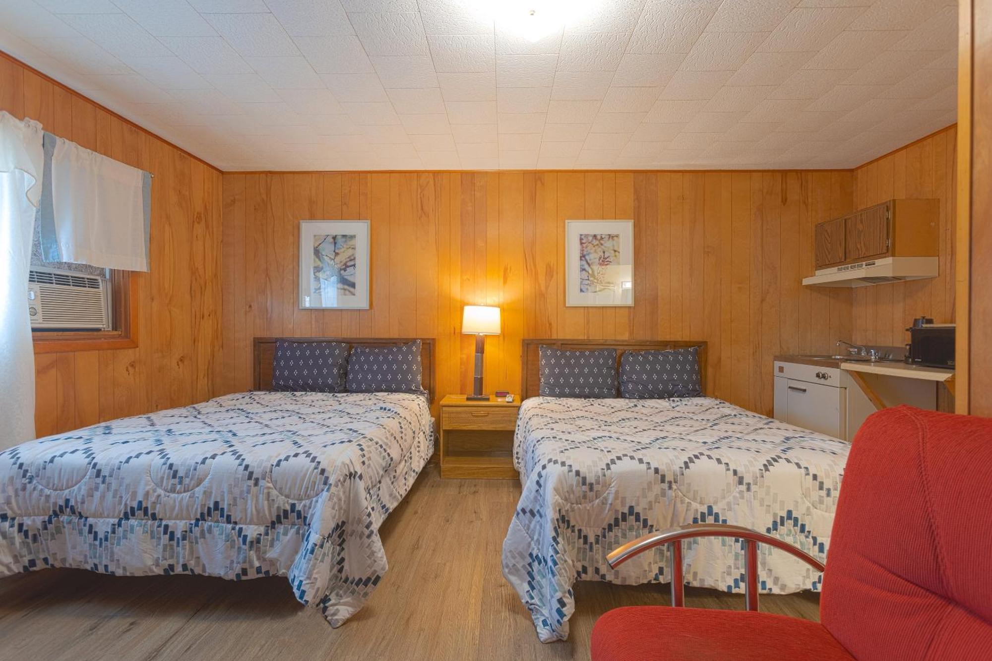 Parkside Motel By Oyo Meadville Conneaut Lake Conneaut Lakeshore Exterior photo